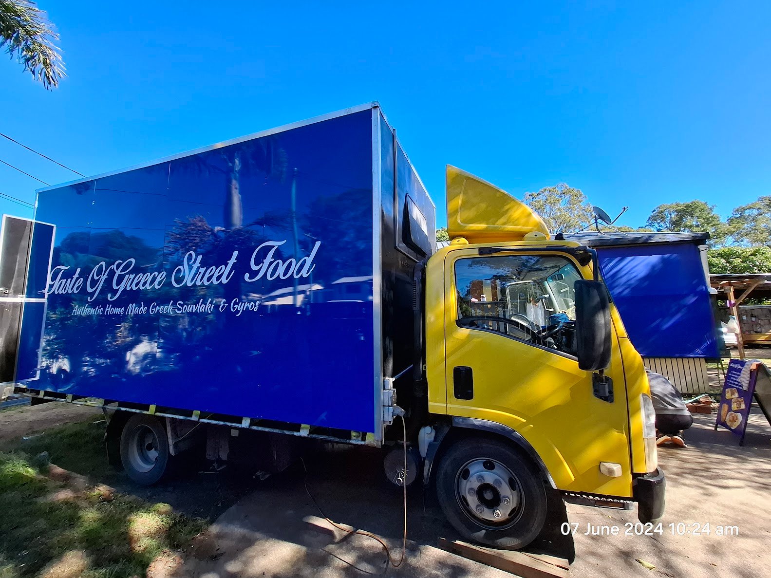 Food Truck Signage - GURU GRAPHICS